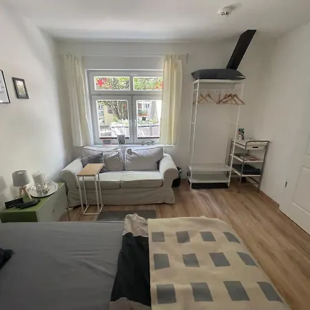 Appartement Charmantes Haeuschen Mit Gaestezimmer In Erfurt