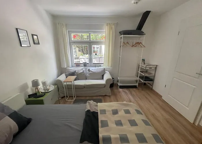 Appartement Charmantes Haeuschen Mit Gaestezimmer In Erfurt